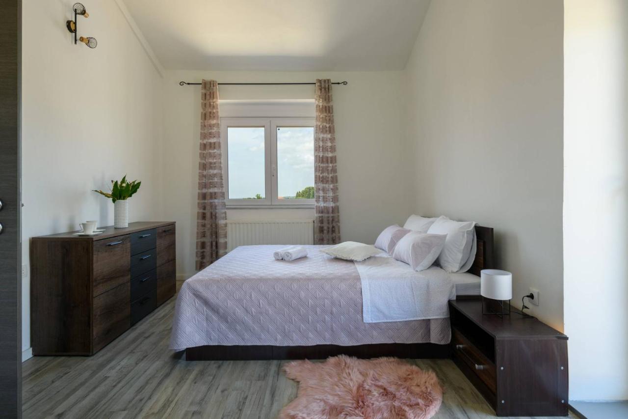 Holiday House Boky Воднян Екстер'єр фото