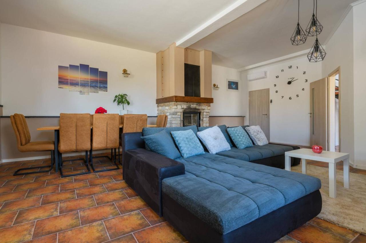 Holiday House Boky Воднян Екстер'єр фото