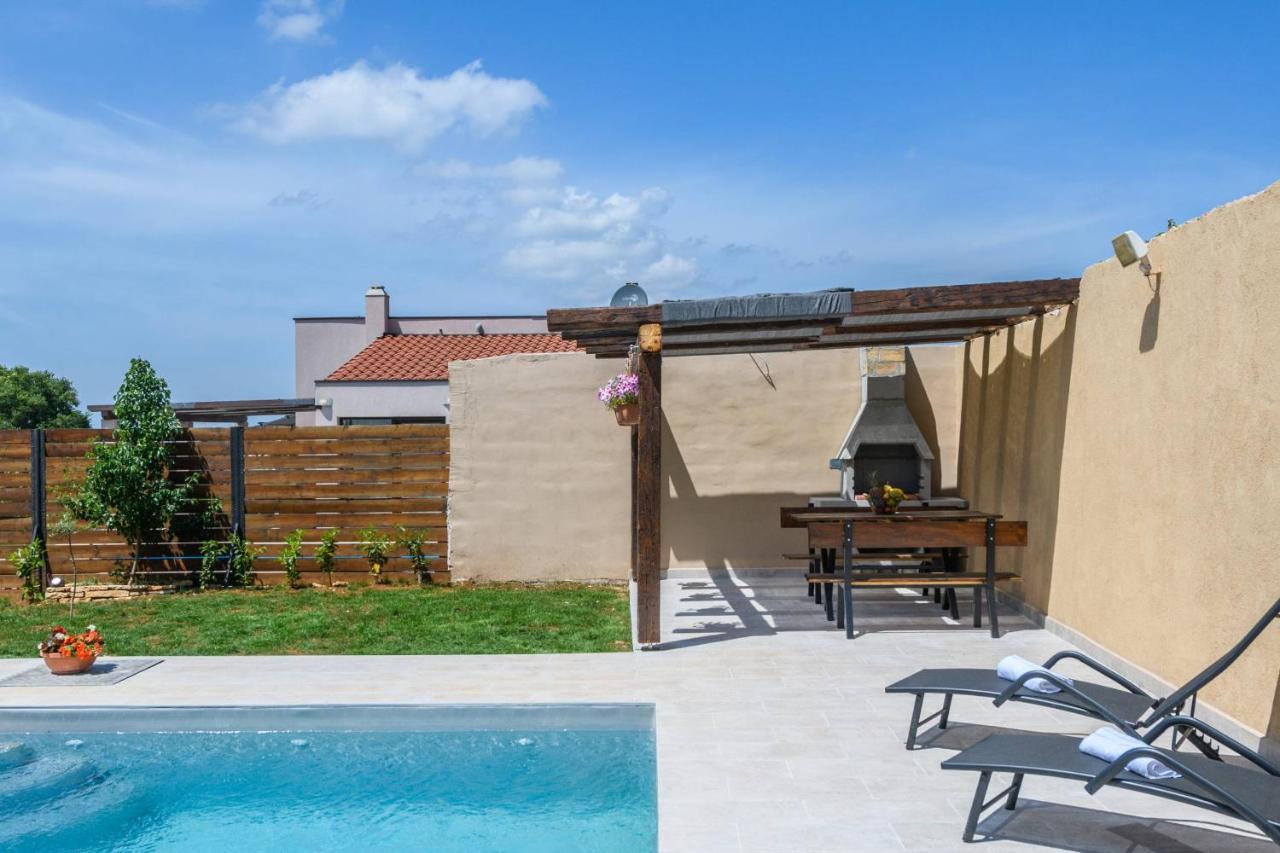 Holiday House Boky Воднян Екстер'єр фото