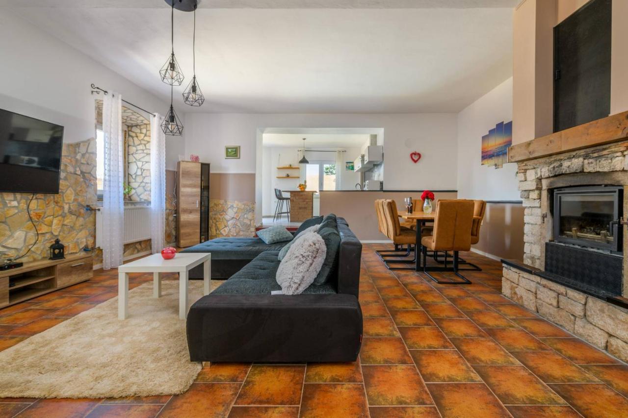 Holiday House Boky Воднян Екстер'єр фото