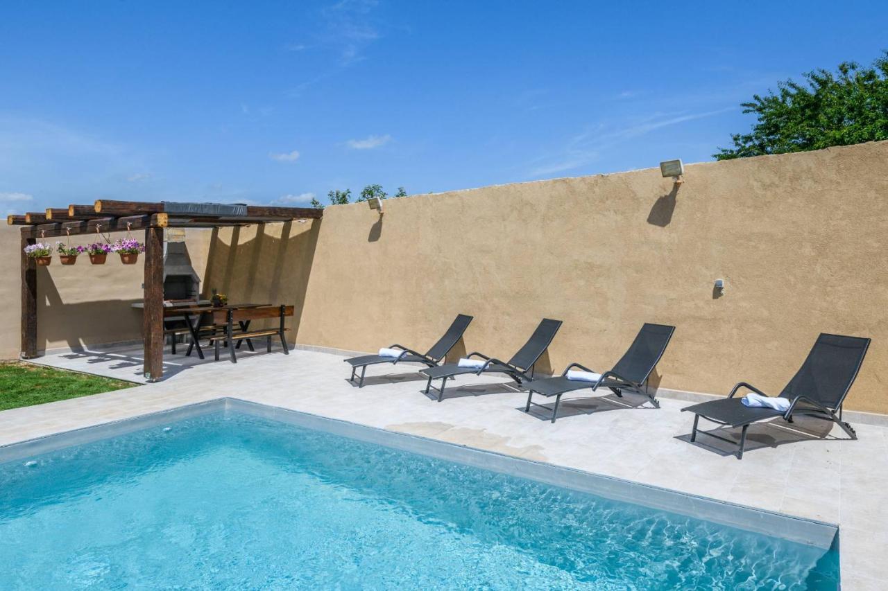 Holiday House Boky Воднян Екстер'єр фото