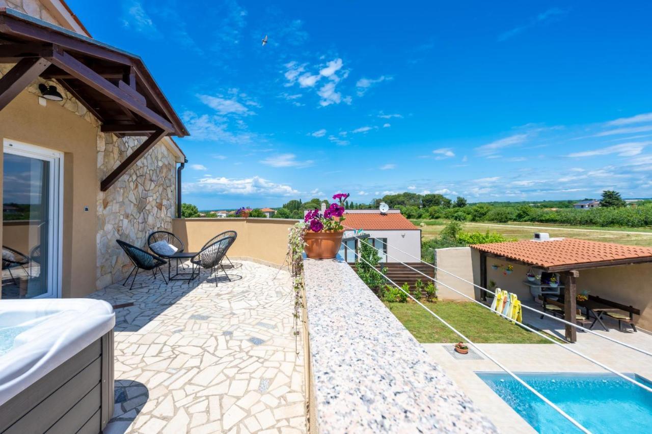Holiday House Boky Воднян Екстер'єр фото